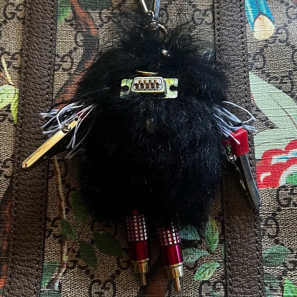 PRADA ROBOT REFUS FURRY KEYCHAIN BAG PURSE FUR KEY CHARM GIFT BOX SILVER LEATHER - Picture 4 of 16